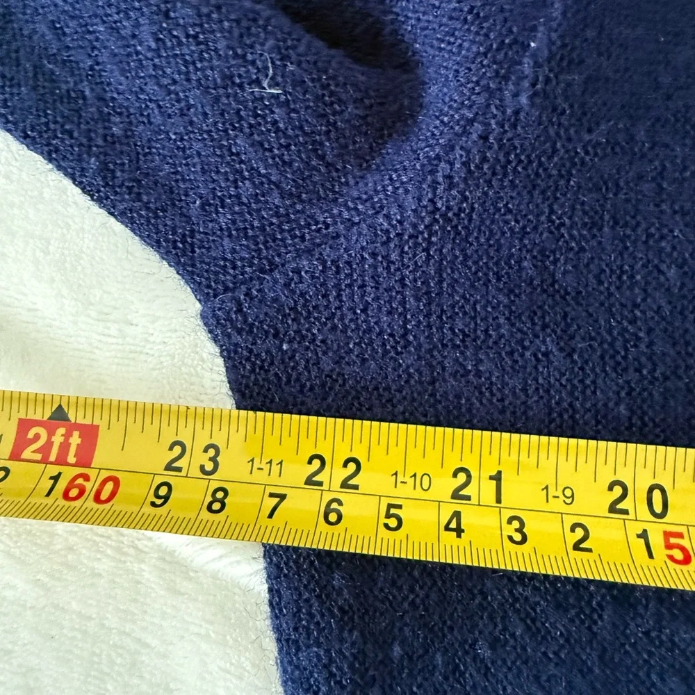 Vintage Izod Lacoste 100% Orlon Acrylic Blue V-neck Sweater Men's Size Med E67 - Picture 3 of 7